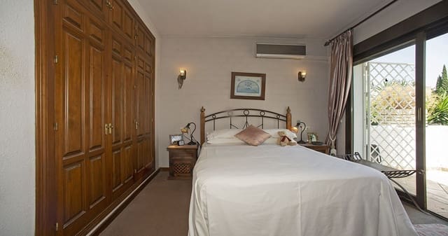 3 sypialnia Apartament na sprzedaż w Nueva Andalucia, Marbella - 495 000 € (Ref: 9933811)