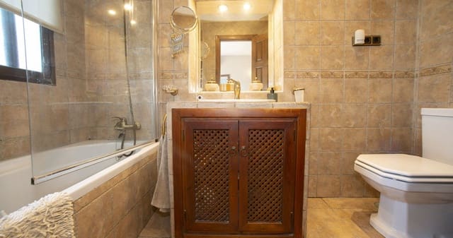 3 sypialnia Apartament na sprzedaż w Nueva Andalucia, Marbella - 495 000 € (Ref: 9933811)
