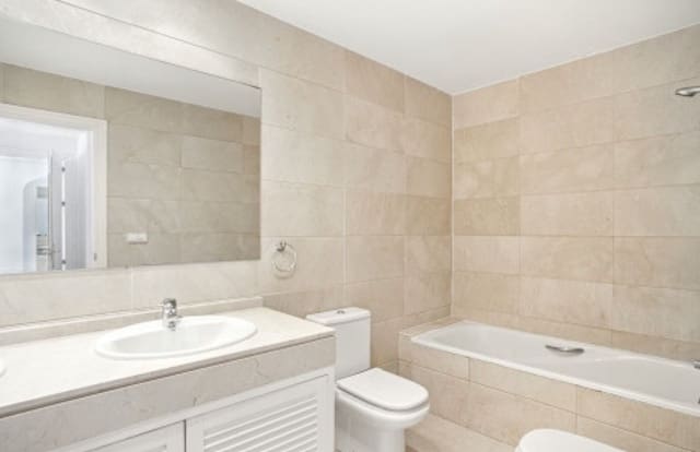4 soveværelse Byhus til salg i Los Arqueros, Benahavís - € 998.000 (Ref: 9933814)