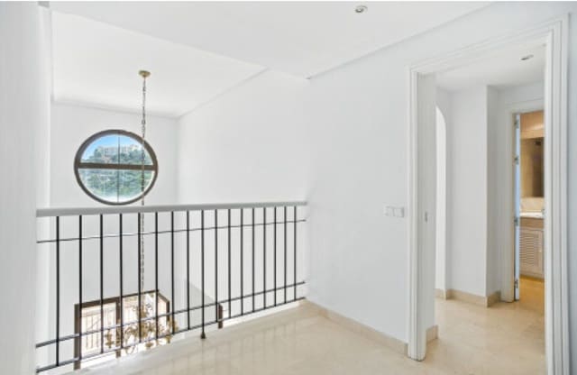 4 soveværelse Byhus til salg i Los Arqueros, Benahavís - € 998.000 (Ref: 9933814)