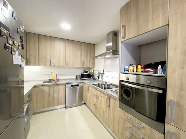 3 chambre Villa/Maison Semi-Mitoyenne à vendre à Estepona - 885 000 € (Ref: 9933820)