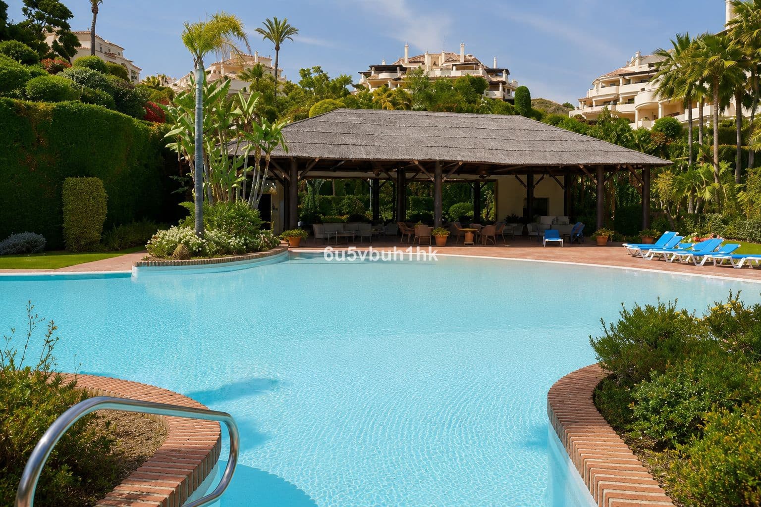 2 quarto Apartamento para venda em Benahavis - 595 000 € (Ref: 9933832)