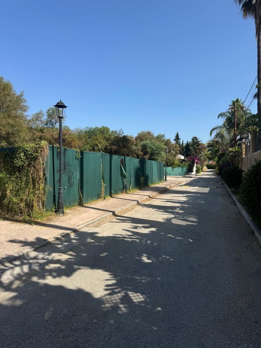 Terrain à Bâtir à vendre à Atalaya-Isdabe - 1 250 000 € (Ref: 9933834)