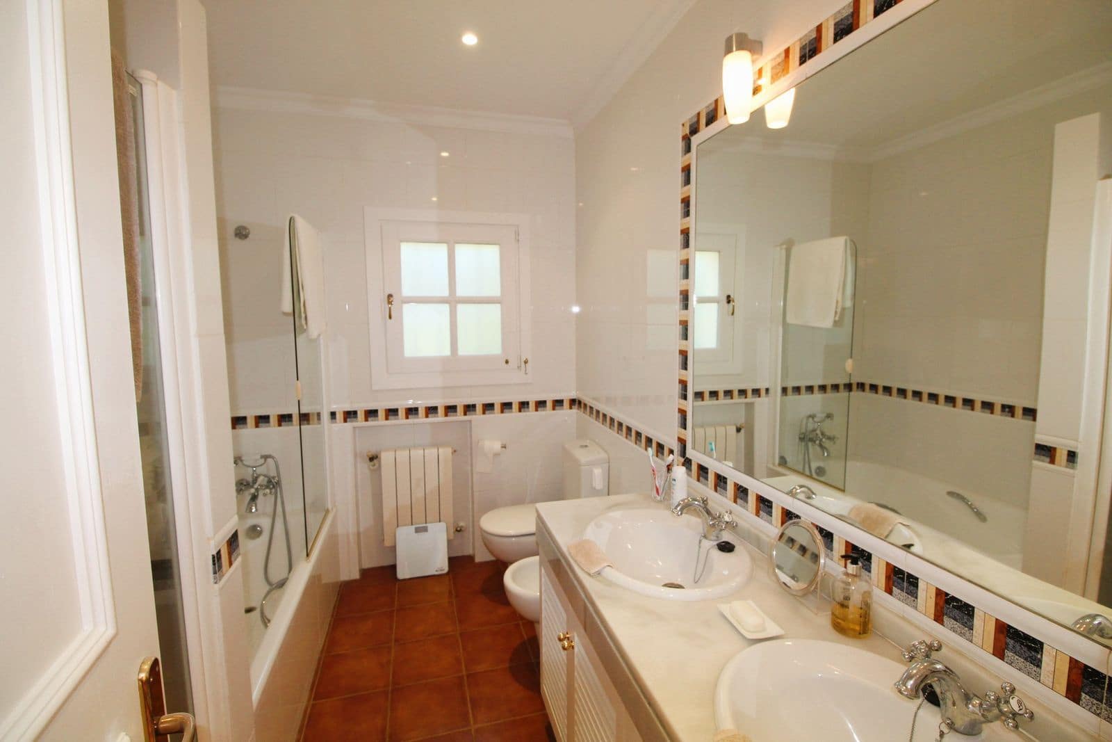 5 bedroom Villa for sale in San Roque - € 1,750,000 (Ref: 9933836)