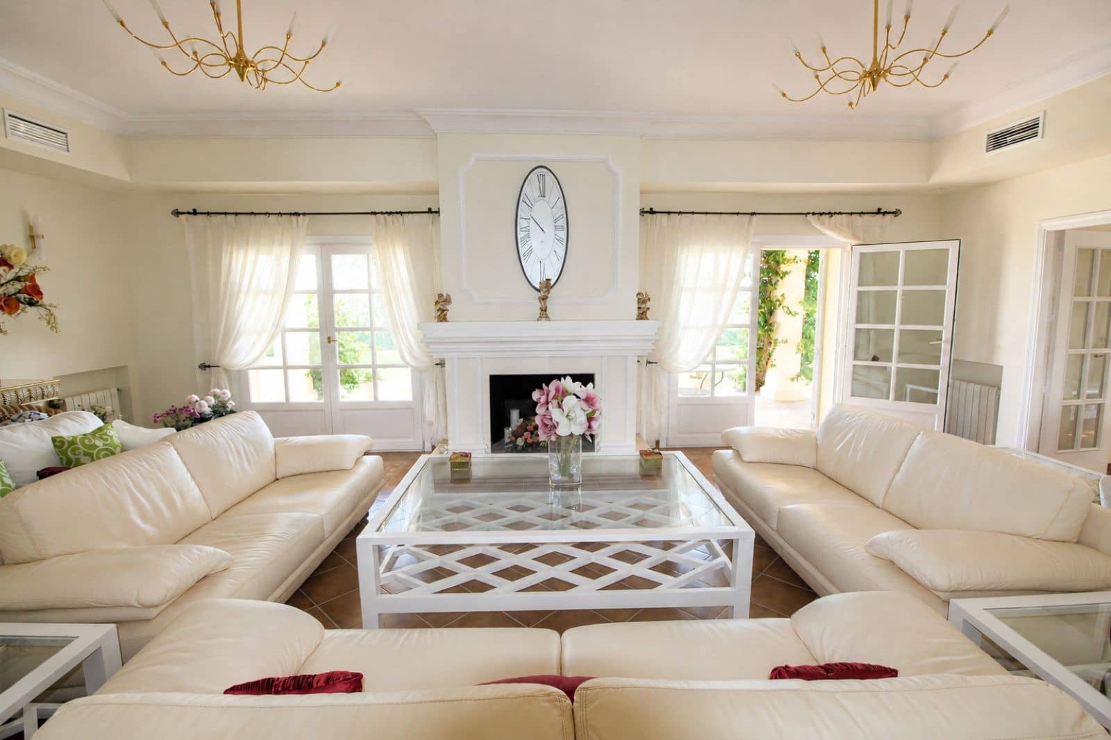 5 bedroom Villa for sale in San Roque - € 1,750,000 (Ref: 9933836)