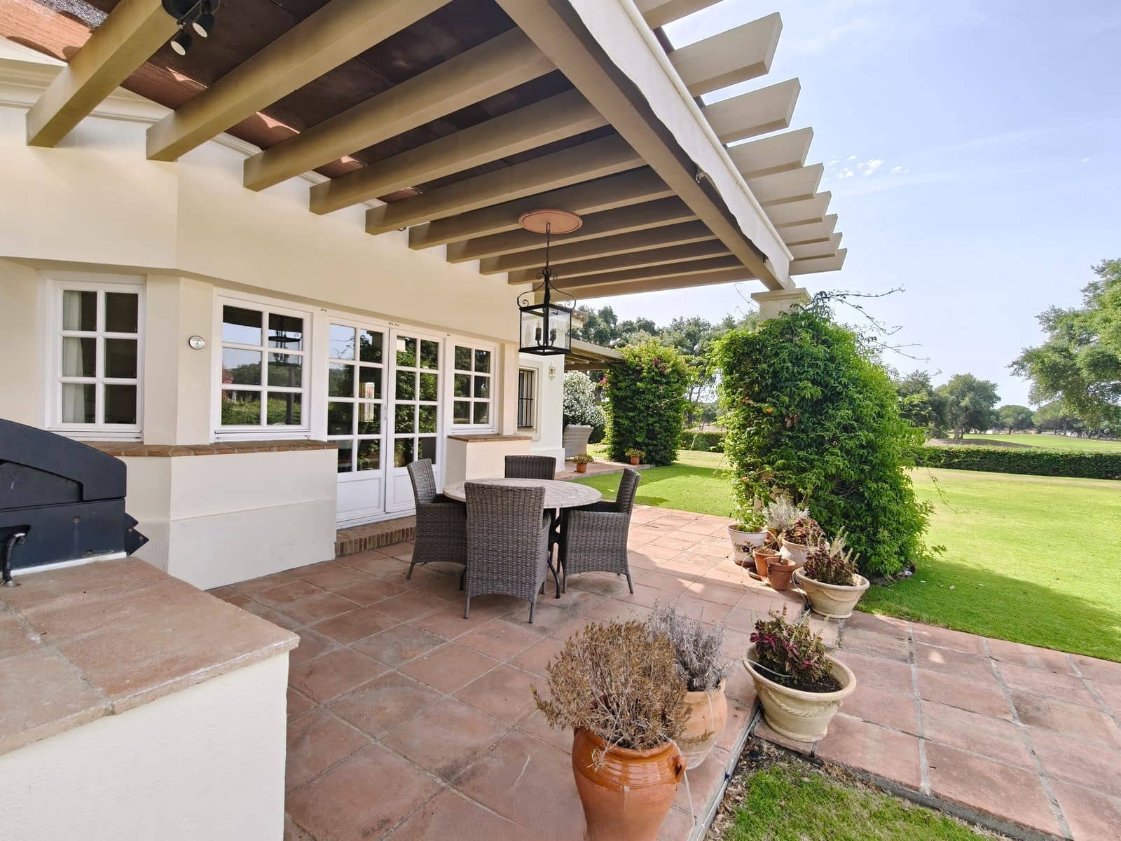 5 bedroom Villa for sale in San Roque - € 1,750,000 (Ref: 9933836)
