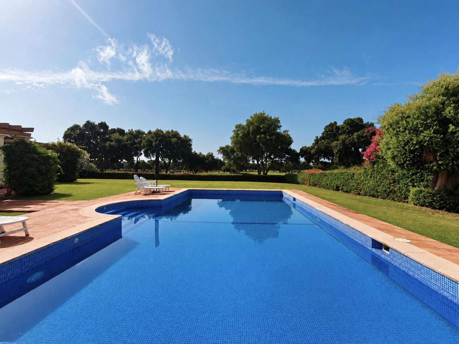 5 bedroom Villa for sale in San Roque - € 1,750,000 (Ref: 9933836)
