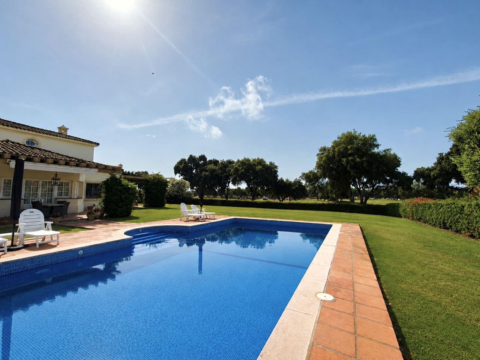 5 bedroom Villa for sale in San Roque - € 1,750,000 (Ref: 9933836)