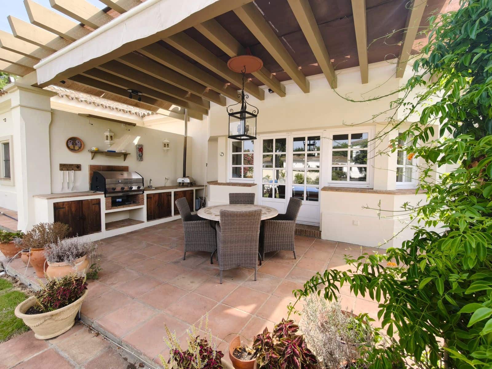 5 bedroom Villa for sale in San Roque - € 1,750,000 (Ref: 9933836)