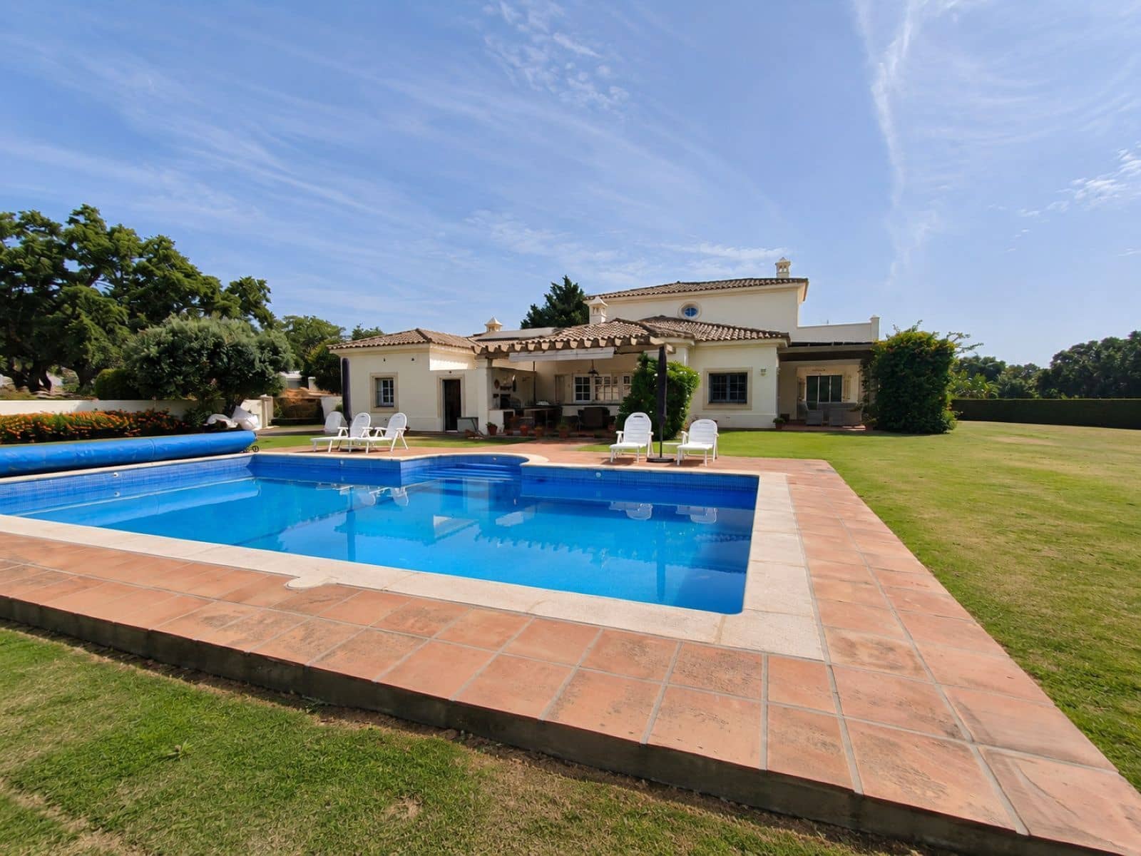 5 bedroom Villa for sale in San Roque - € 1,750,000 (Ref: 9933836)