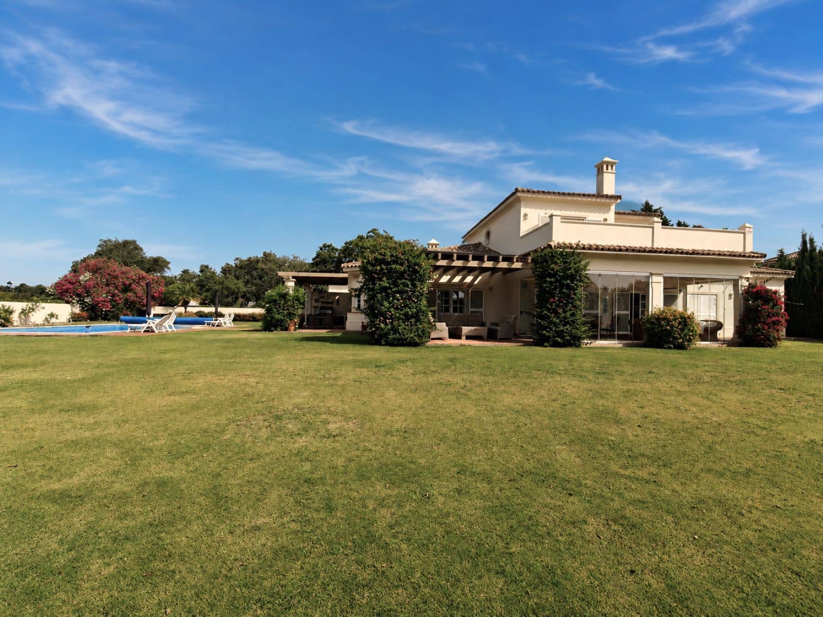 5 bedroom Villa for sale in San Roque - € 1,750,000 (Ref: 9933836)