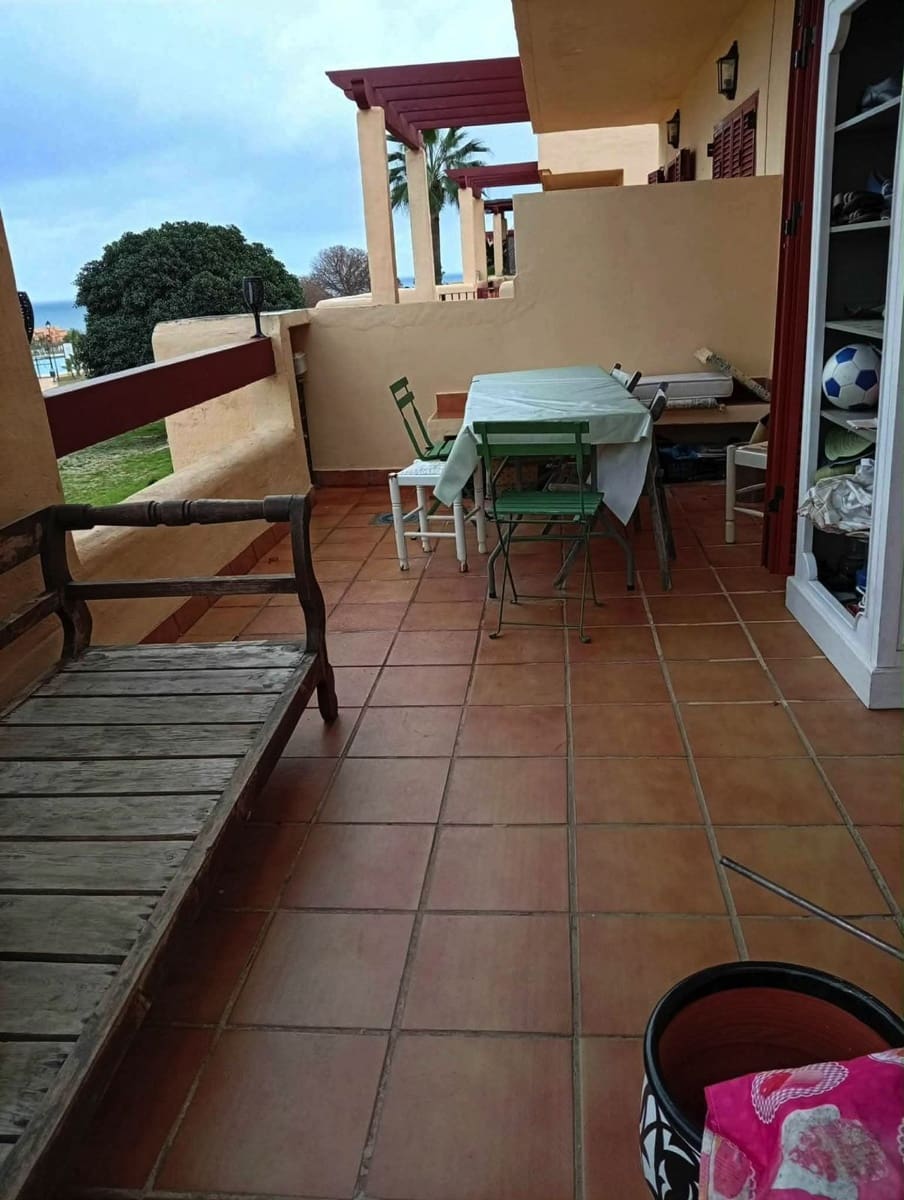 3 bedroom Semi-detached Villa for sale in La Duquesa / Puerto de la Duquesa - € 371,000 (Ref: 9933841)