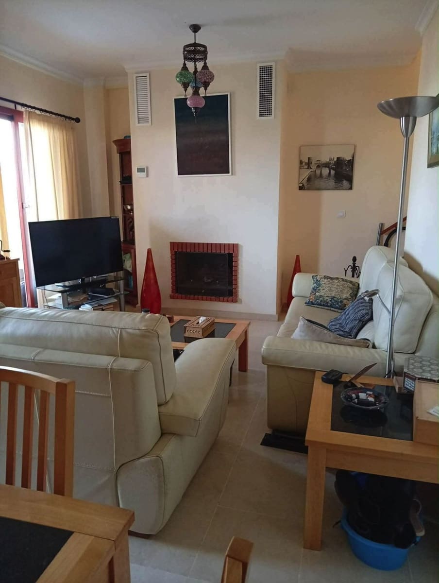 3 bedroom Semi-detached Villa for sale in La Duquesa / Puerto de la Duquesa - € 371,000 (Ref: 9933841)