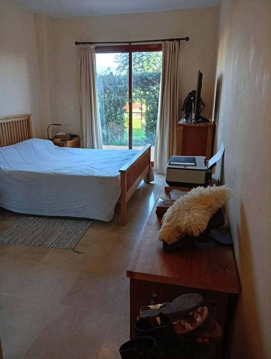 3 bedroom Semi-detached Villa for sale in La Duquesa / Puerto de la Duquesa - € 371,000 (Ref: 9933841)