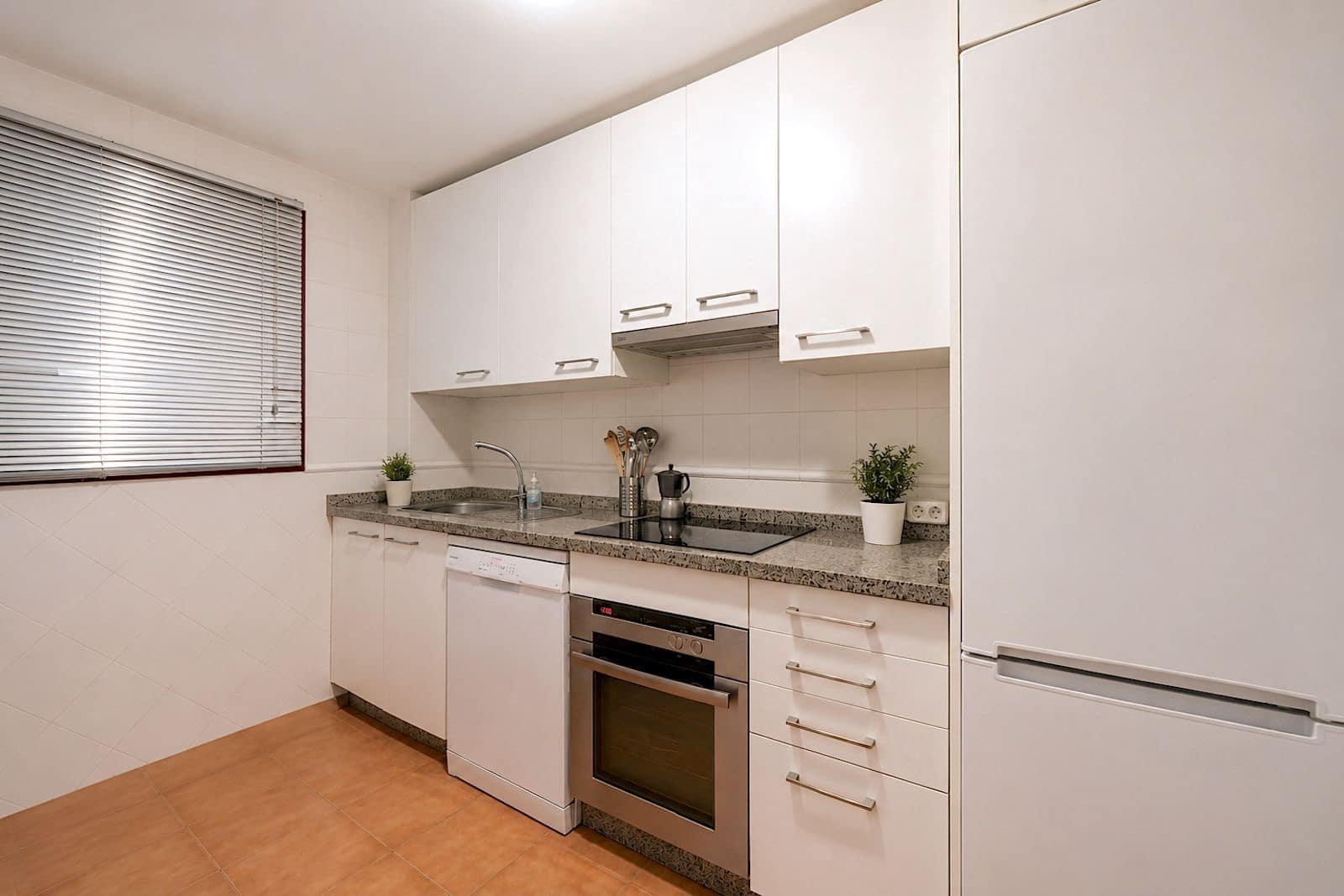 2 slaapkamer Appartement te koop in La Cala de Mijas - € 399.000 (Ref: 9933844)