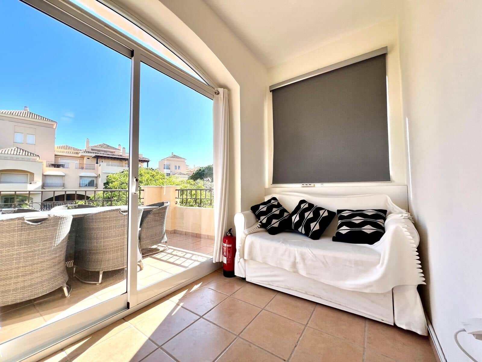 4 bedroom Penthouse for sale in Marbella - € 1,530,000 (Ref: 9933845)