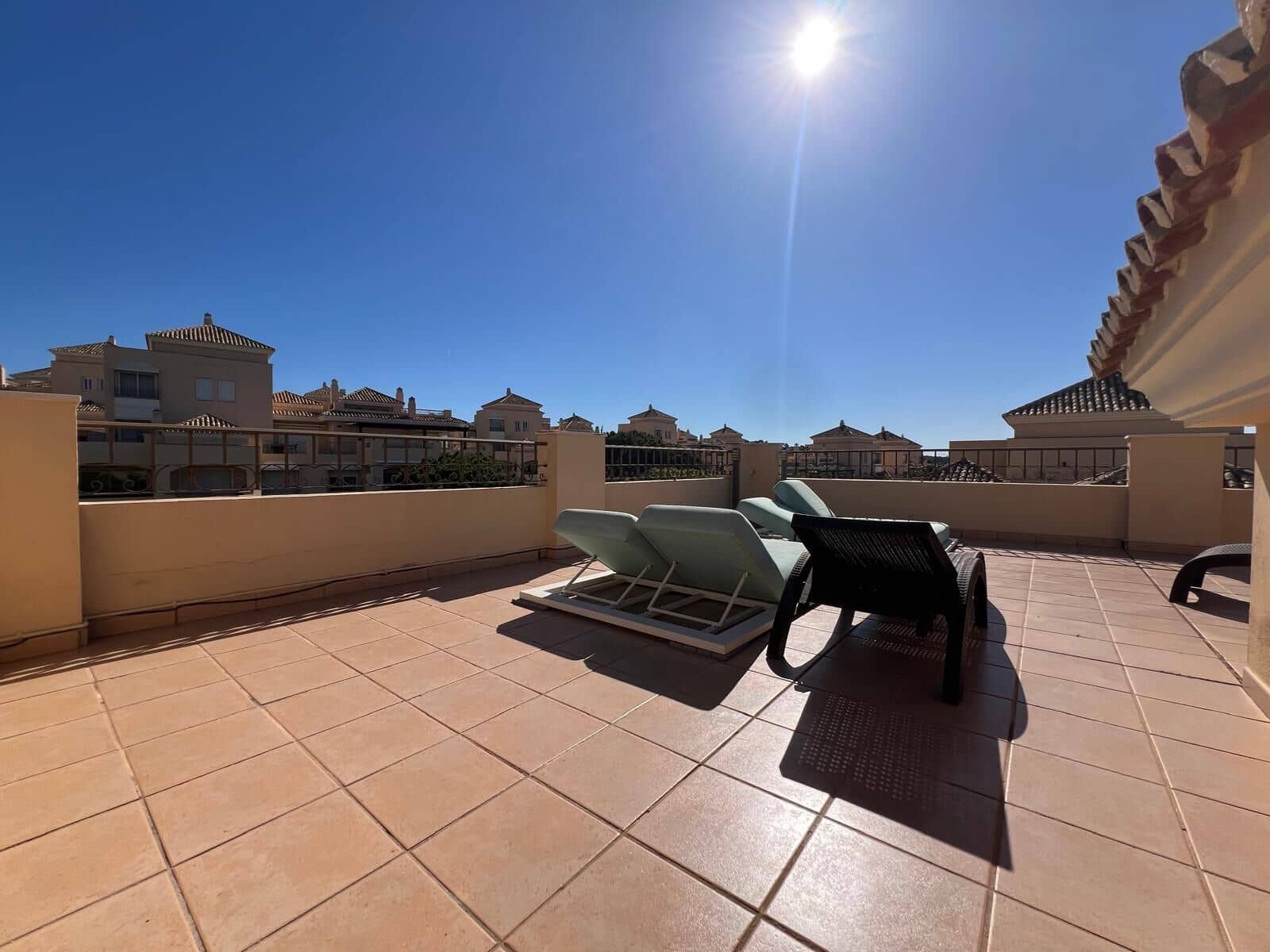 4 bedroom Penthouse for sale in Marbella - € 1,530,000 (Ref: 9933845)