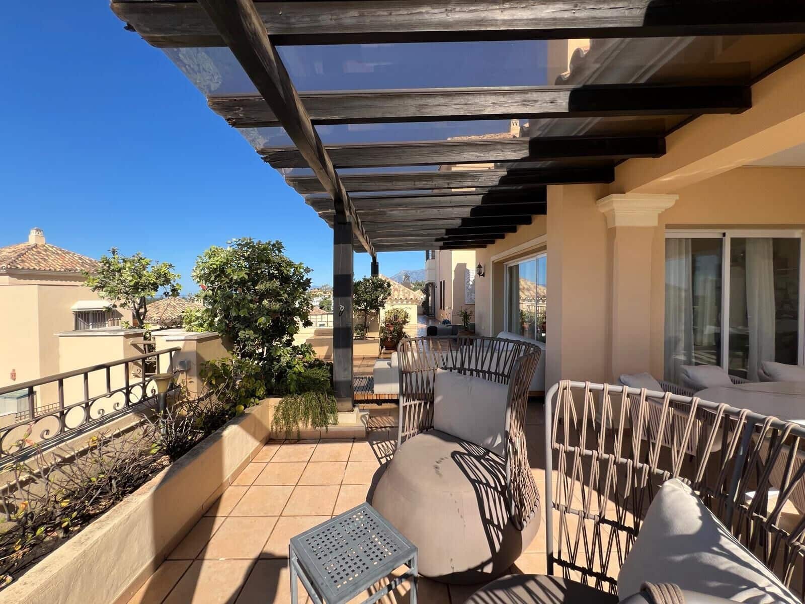 4 bedroom Penthouse for sale in Marbella - € 1,530,000 (Ref: 9933845)
