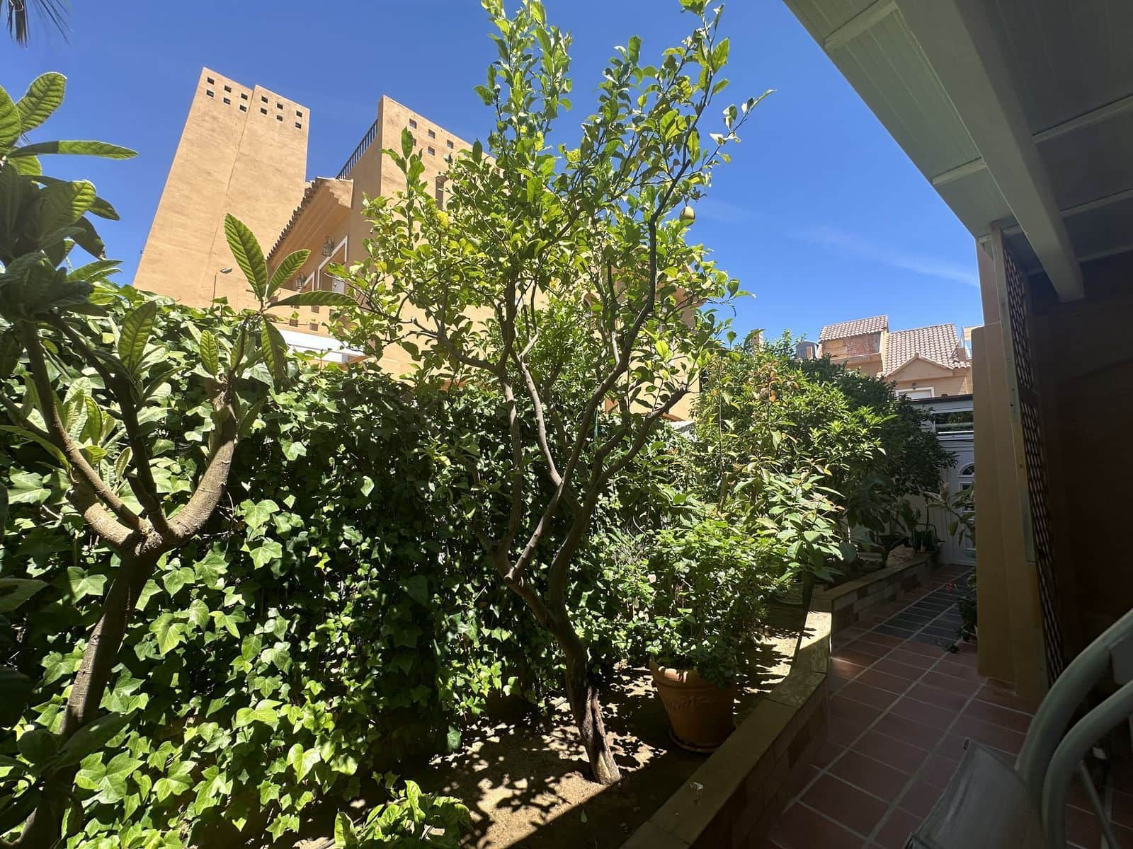5 soverom Kjedet enebolig til salgs i Riviera del Sol - € 440 000 (Ref: 9933851)