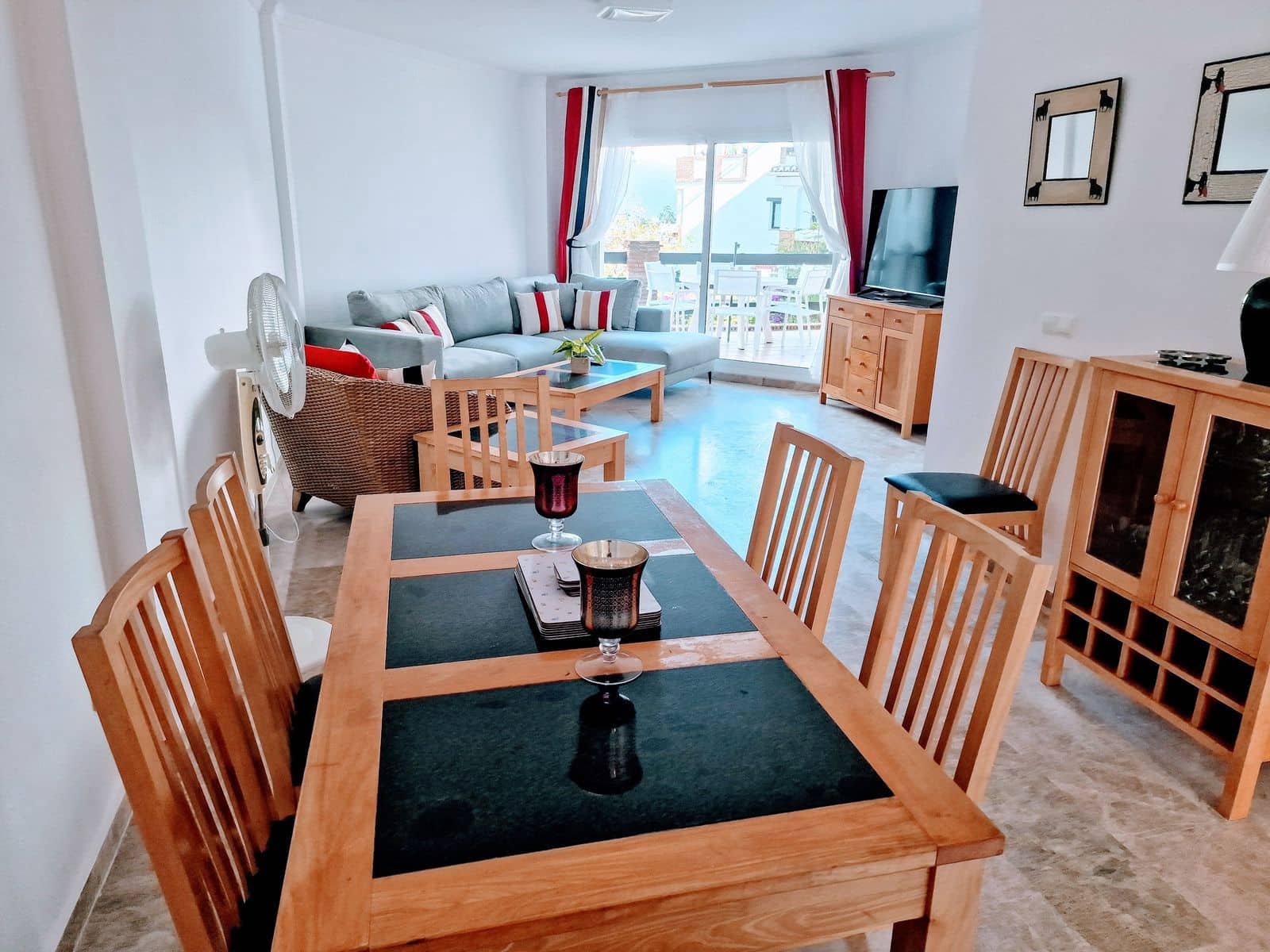 2 slaapkamer Appartement te koop in Calahonda - € 399.000 (Ref: 9933854)