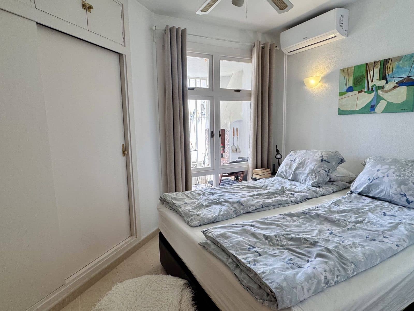 Apartamento de 2 habitaciones en Calahonda en venta - 379.000 € (Ref: 9933856)