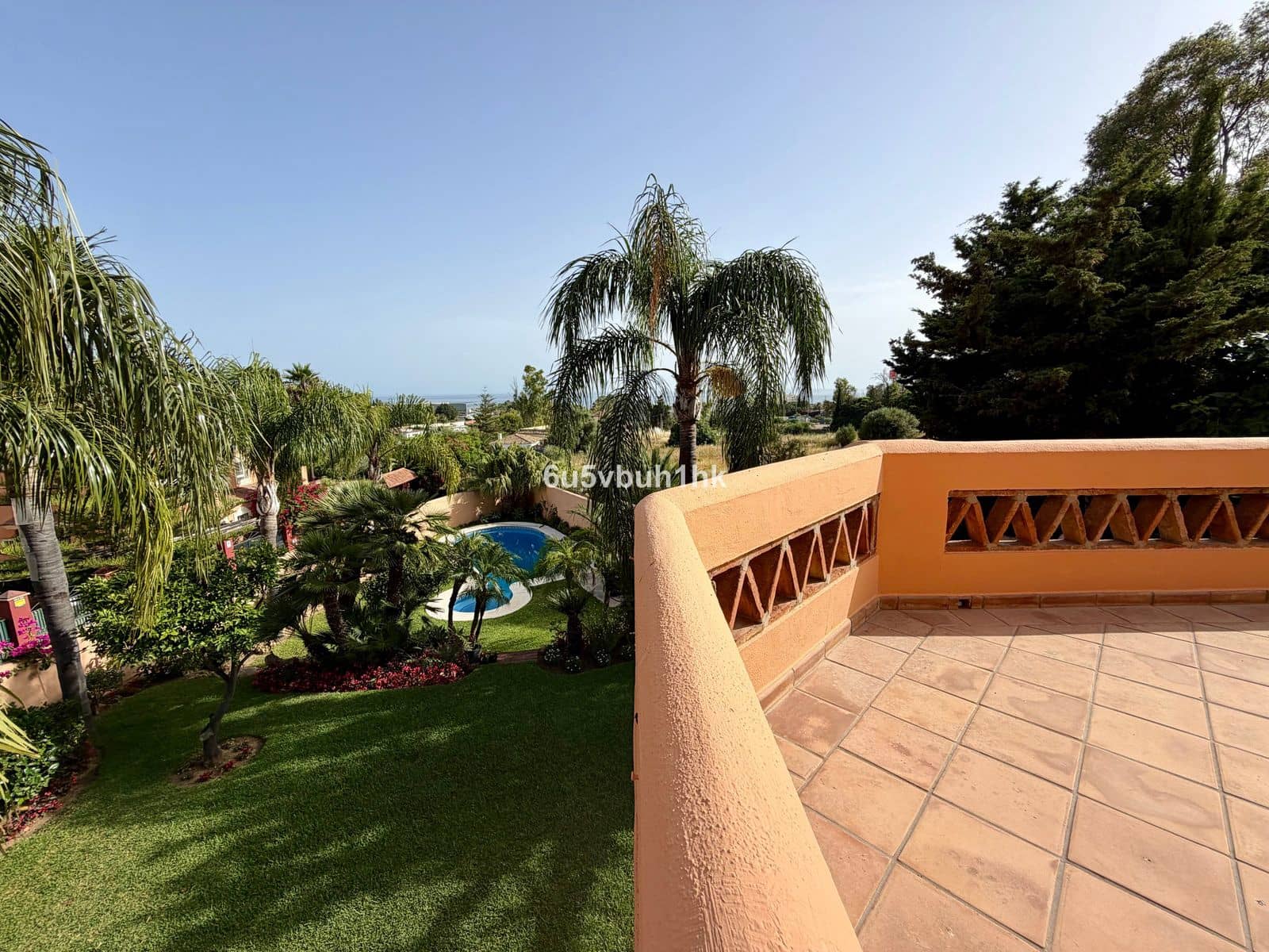 7 quarto Casa em Banda para venda em Marbella - 1 250 000 € (Ref: 9933860)