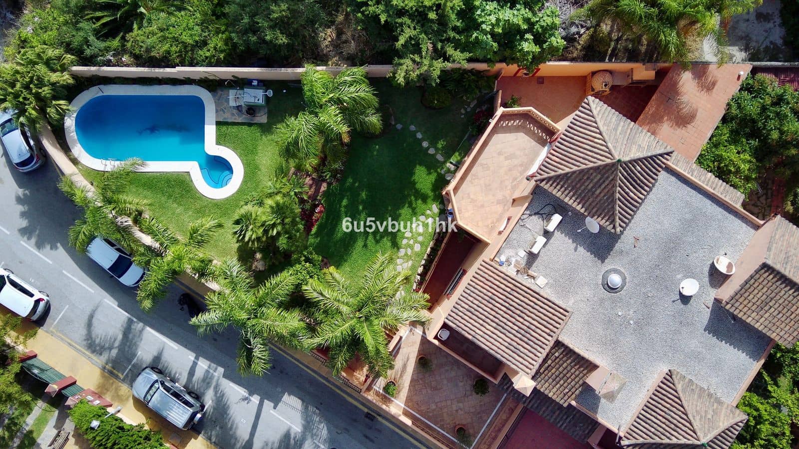 7 quarto Casa em Banda para venda em Marbella - 1 250 000 € (Ref: 9933860)