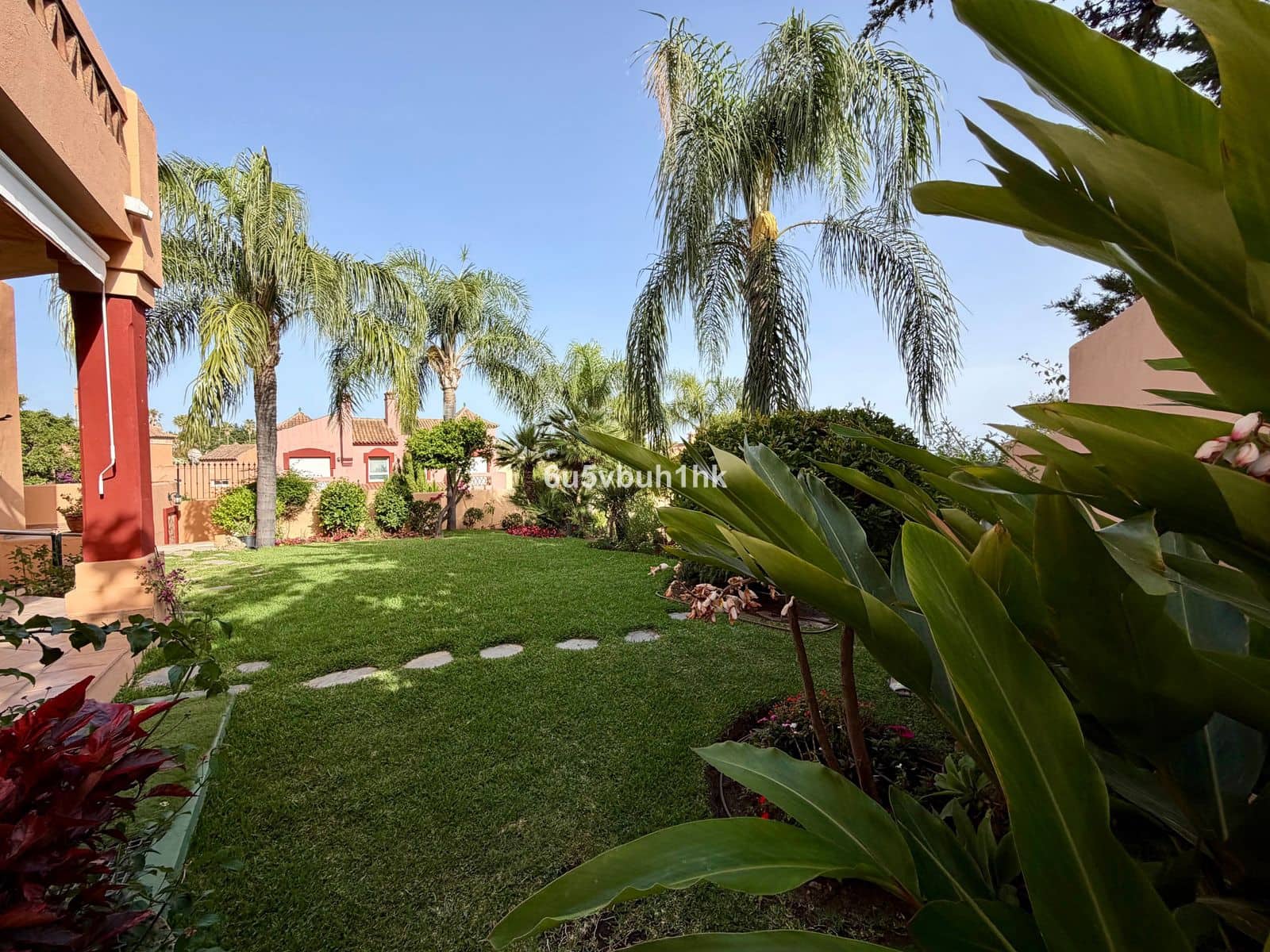 7 quarto Casa em Banda para venda em Marbella - 1 250 000 € (Ref: 9933860)