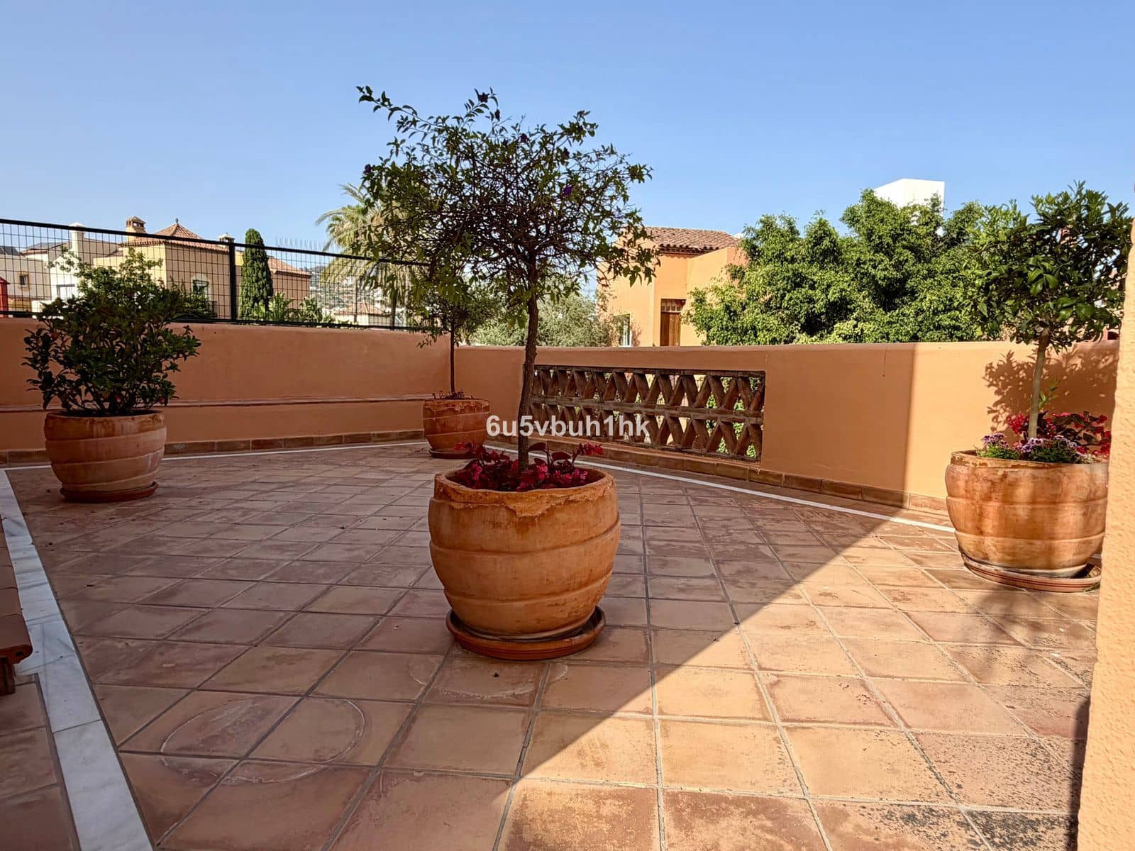 7 quarto Casa em Banda para venda em Marbella - 1 250 000 € (Ref: 9933860)
