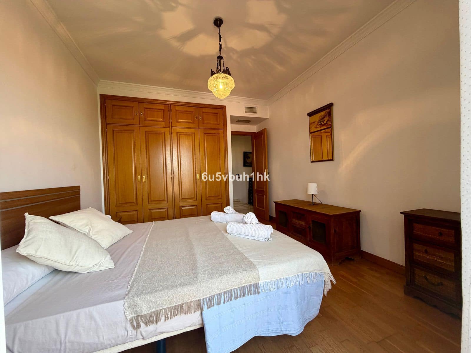 7 quarto Casa em Banda para venda em Marbella - 1 250 000 € (Ref: 9933860)