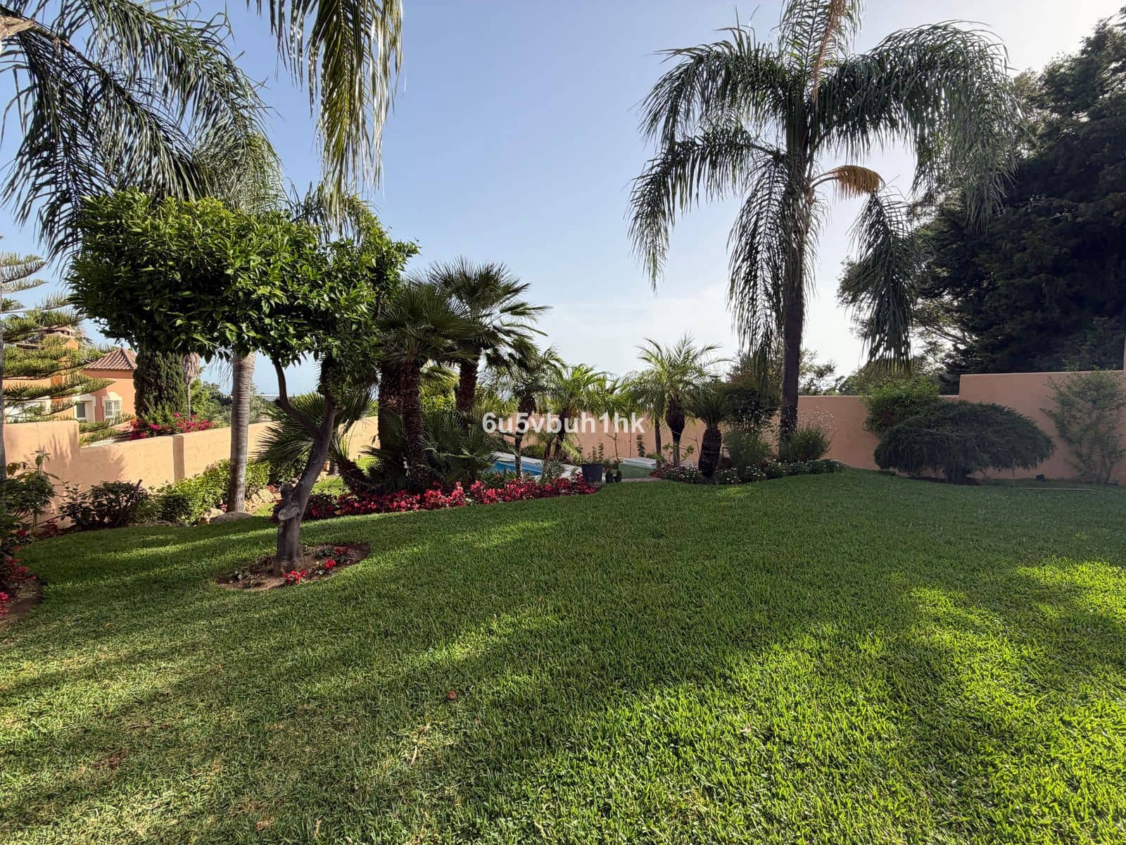 7 quarto Casa em Banda para venda em Marbella - 1 250 000 € (Ref: 9933860)