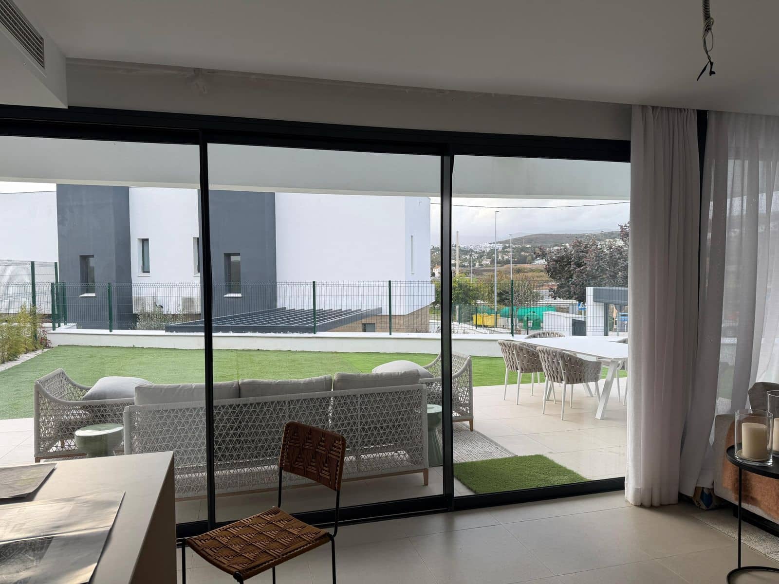 3 bedroom Villa for sale in Estepona - € 875,000 (Ref: 9933870)