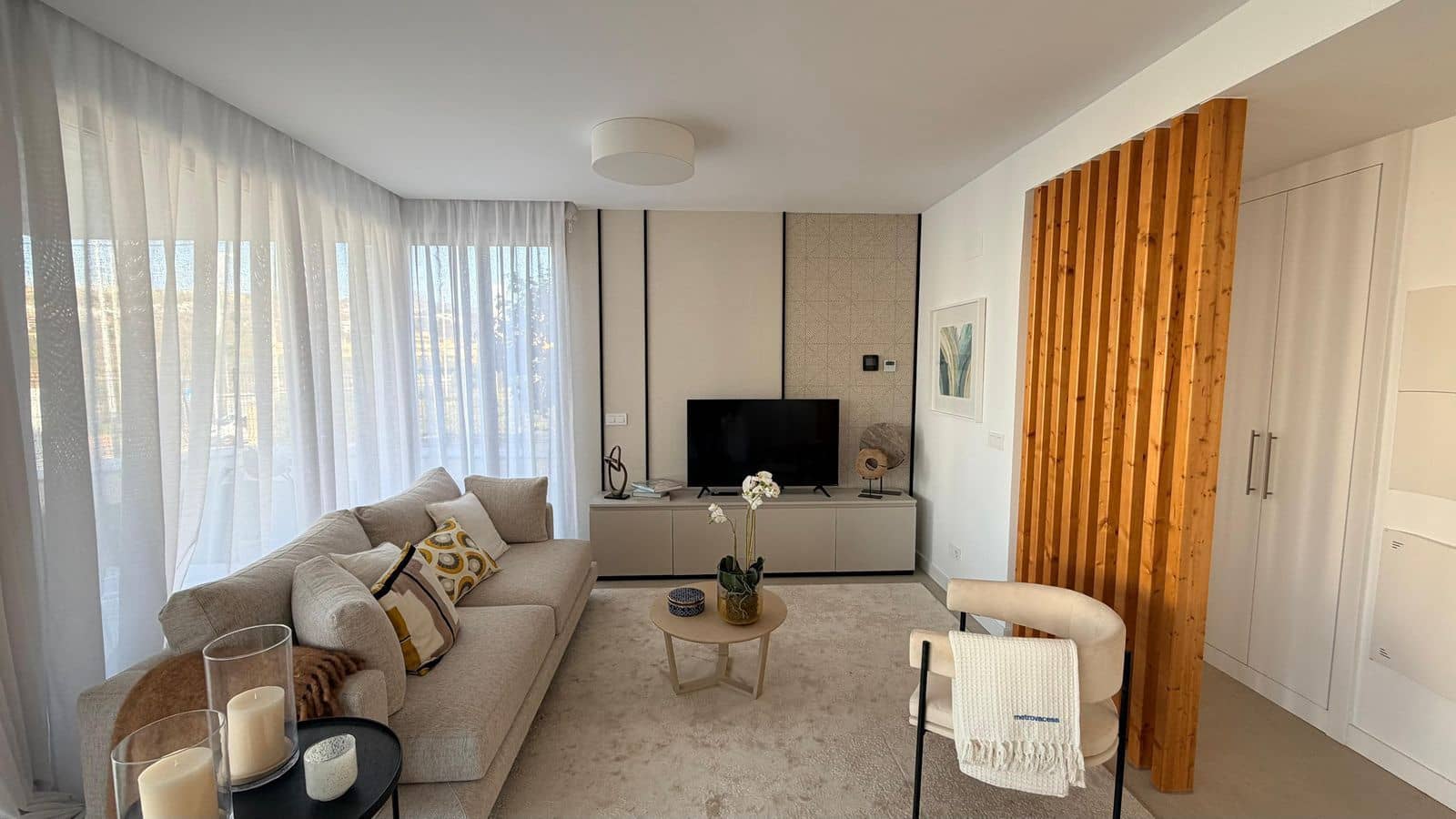 3 bedroom Villa for sale in Estepona - € 875,000 (Ref: 9933870)