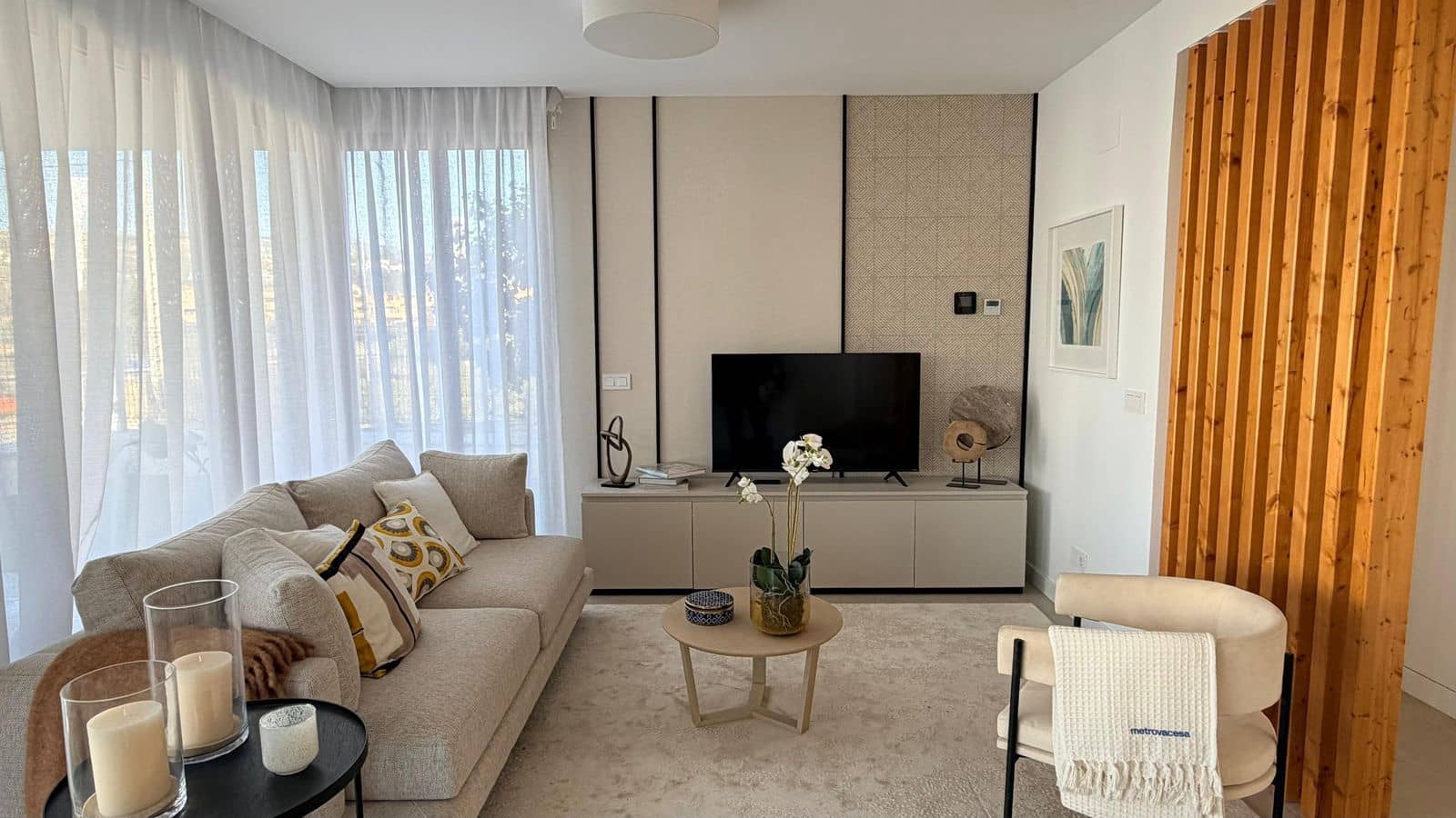 3 bedroom Villa for sale in Estepona - € 875,000 (Ref: 9933870)