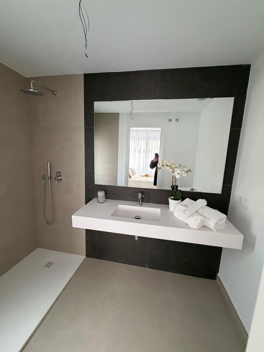 3 bedroom Villa for sale in Estepona - € 875,000 (Ref: 9933870)