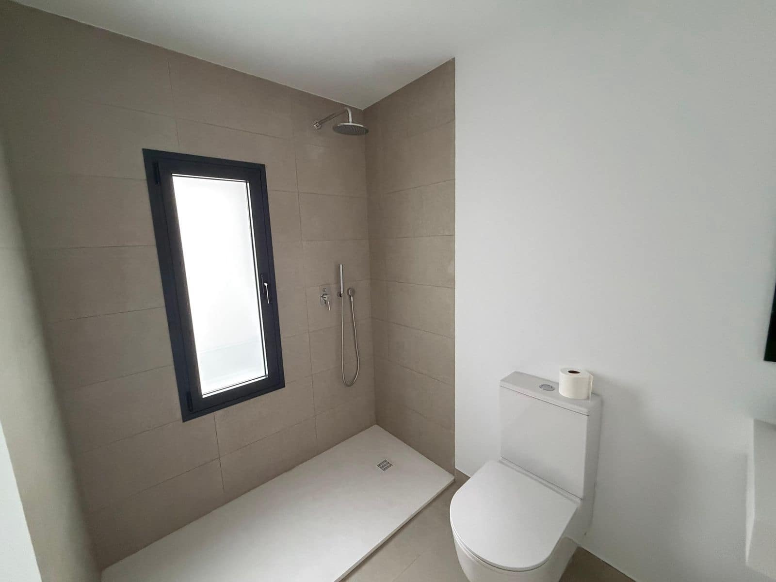 3 bedroom Villa for sale in Estepona - € 875,000 (Ref: 9933870)