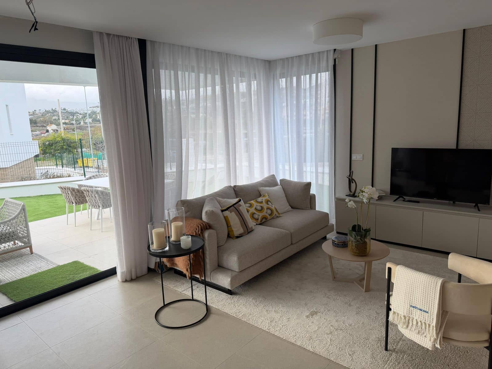 3 bedroom Villa for sale in Estepona - € 875,000 (Ref: 9933870)