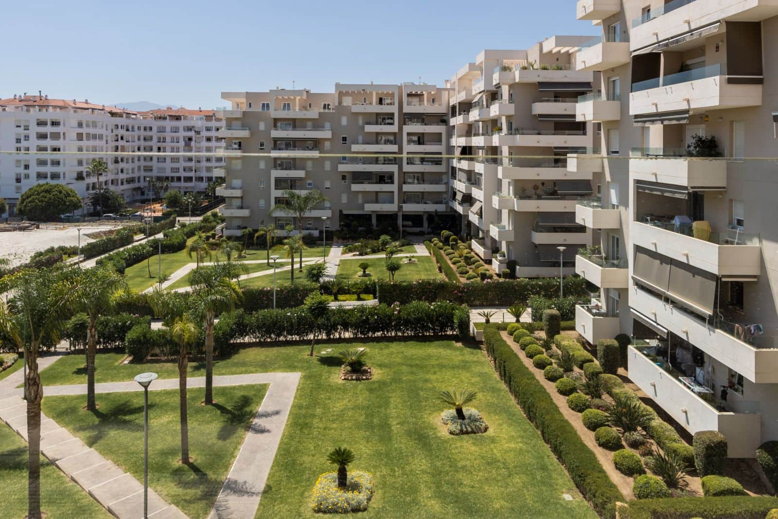 3 soveværelse Lejlighed til salg i Nueva Andalucia - € 415.000 (Ref: 9933874)