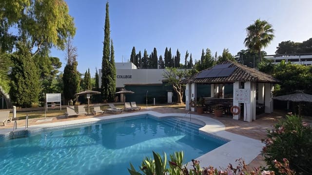 4 quarto Casa em Banda para venda em Nueva Andalucia, Marbella - 1 140 000 € (Ref: 9933876)