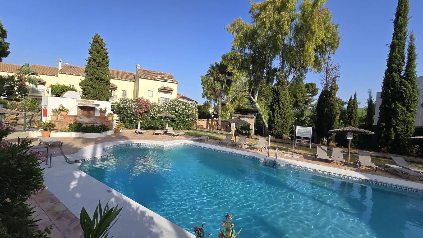 4 slaapkamer Huis te koop in Nueva Andalucia - € 1.140.000 (Ref: 9933876)