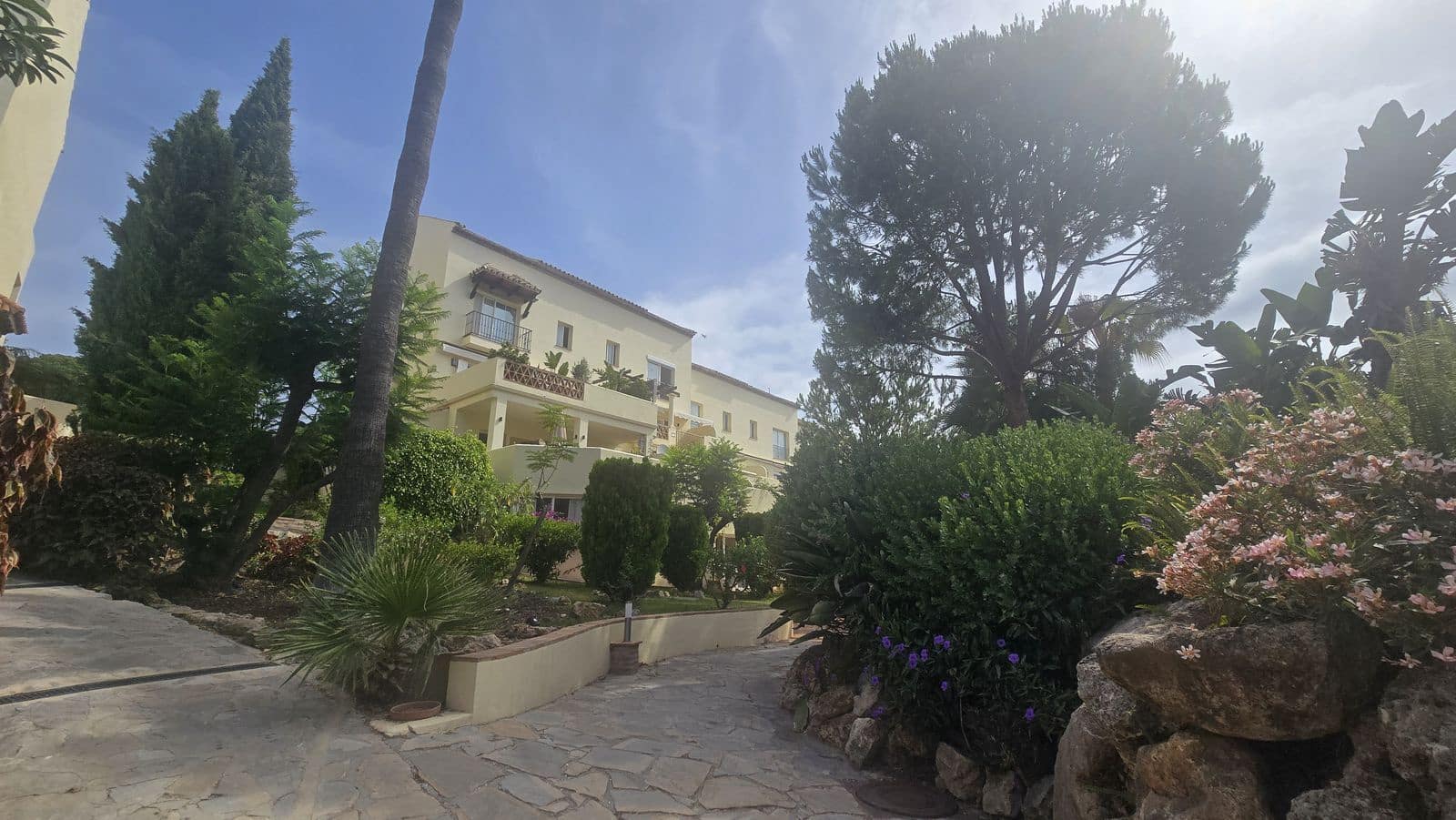 4 slaapkamer Huis te koop in Nueva Andalucia - € 1.140.000 (Ref: 9933876)