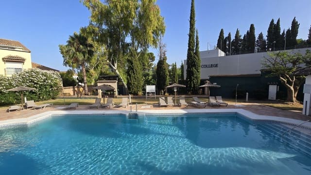 4 quarto Casa em Banda para venda em Nueva Andalucia, Marbella - 1 140 000 € (Ref: 9933876)