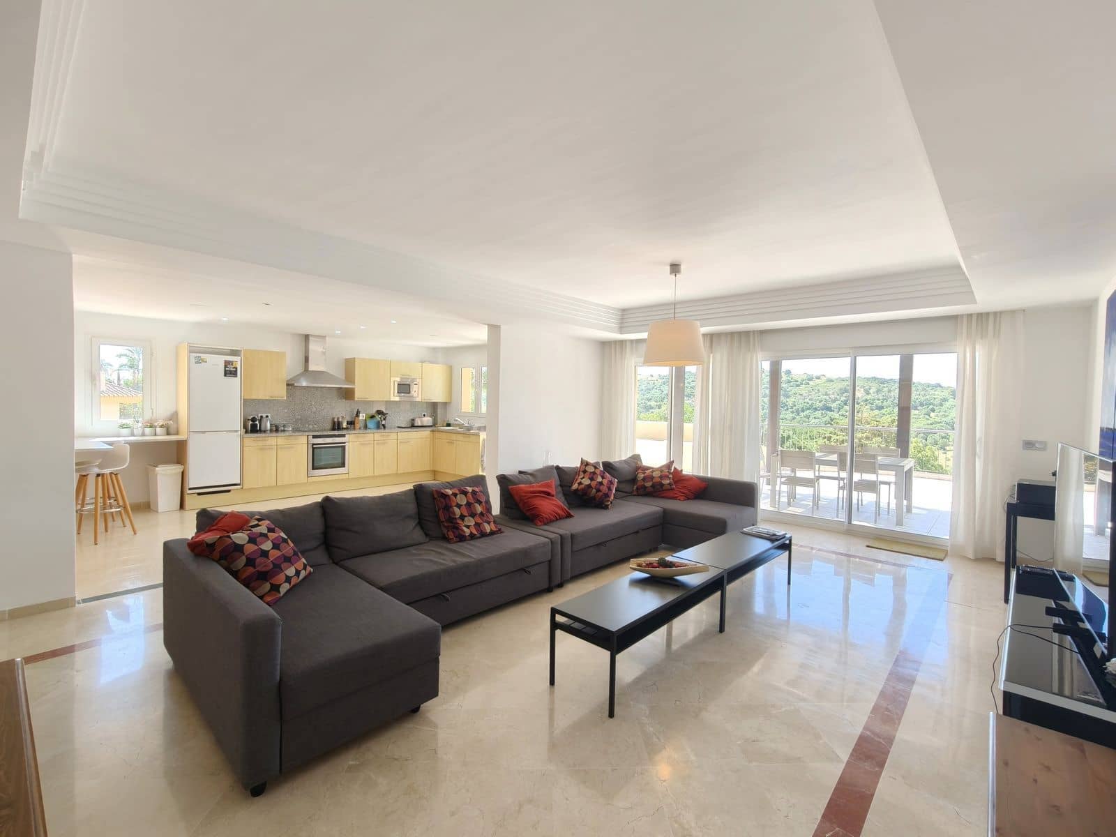 3 soveværelse Lejlighed til salg i San Roque - € 495.000 (Ref: 9933882)