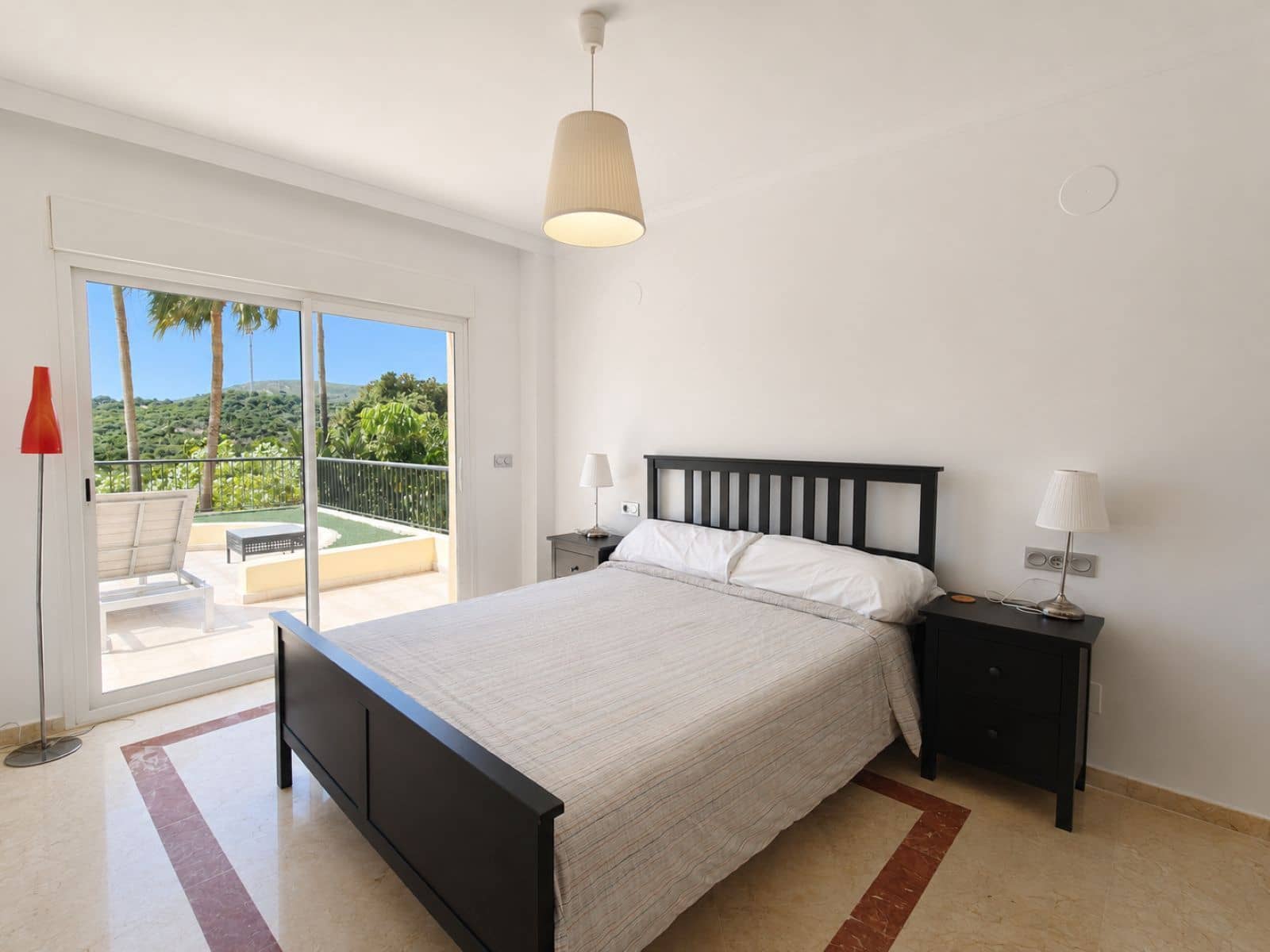 3 soveværelse Lejlighed til salg i San Roque - € 495.000 (Ref: 9933882)