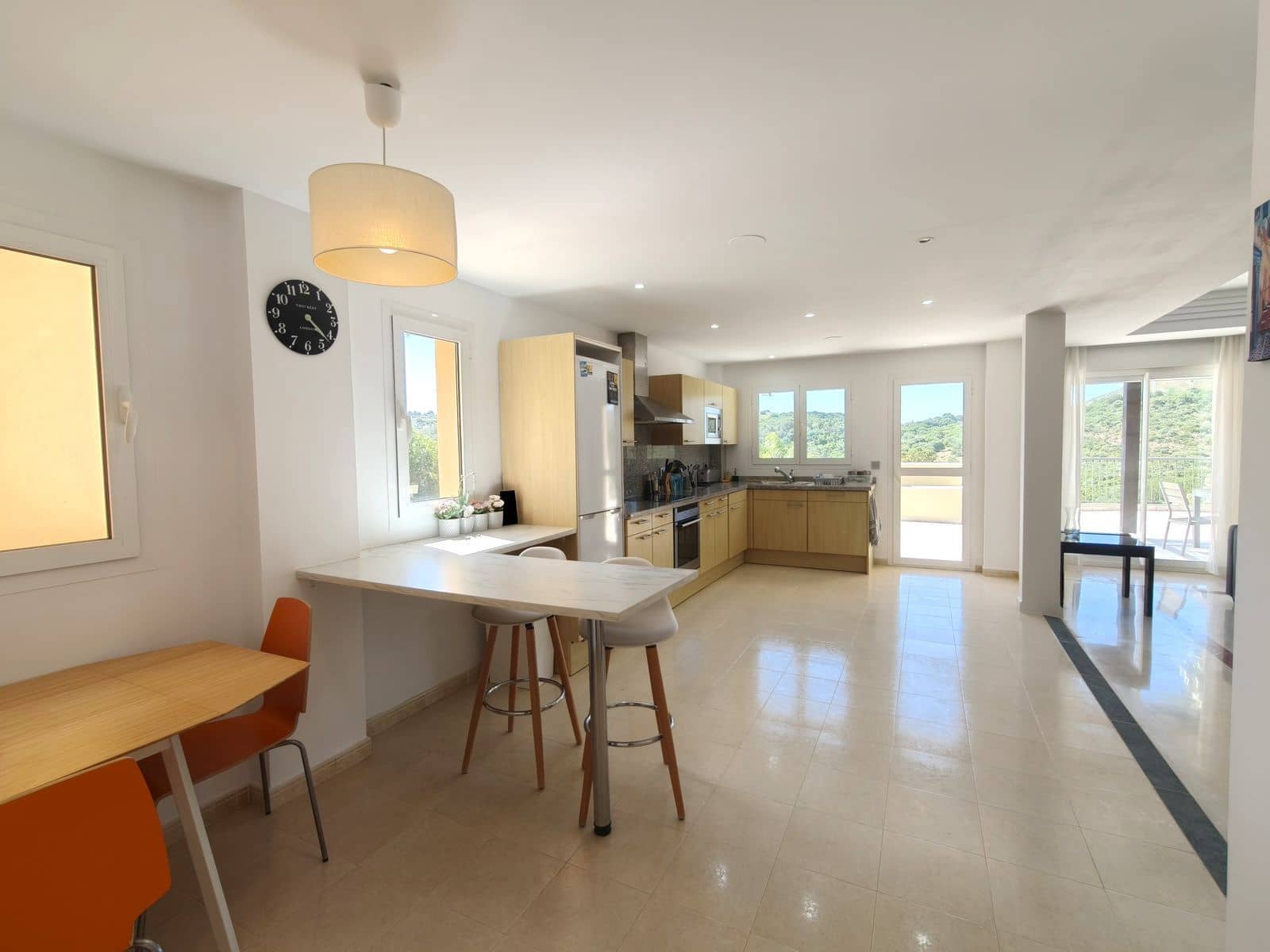 3 soveværelse Lejlighed til salg i San Roque - € 495.000 (Ref: 9933882)