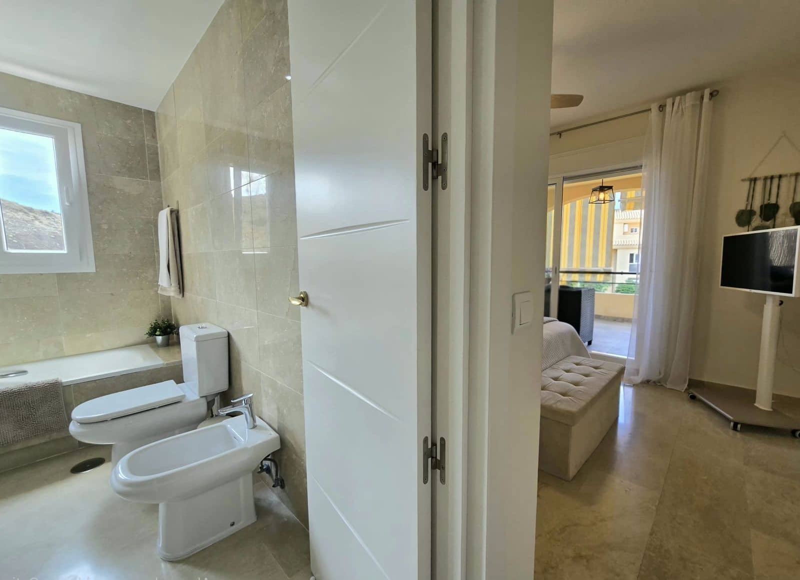 Apartamento de 3 habitaciones en Calahonda en venta - 429.000 € (Ref: 9933887)