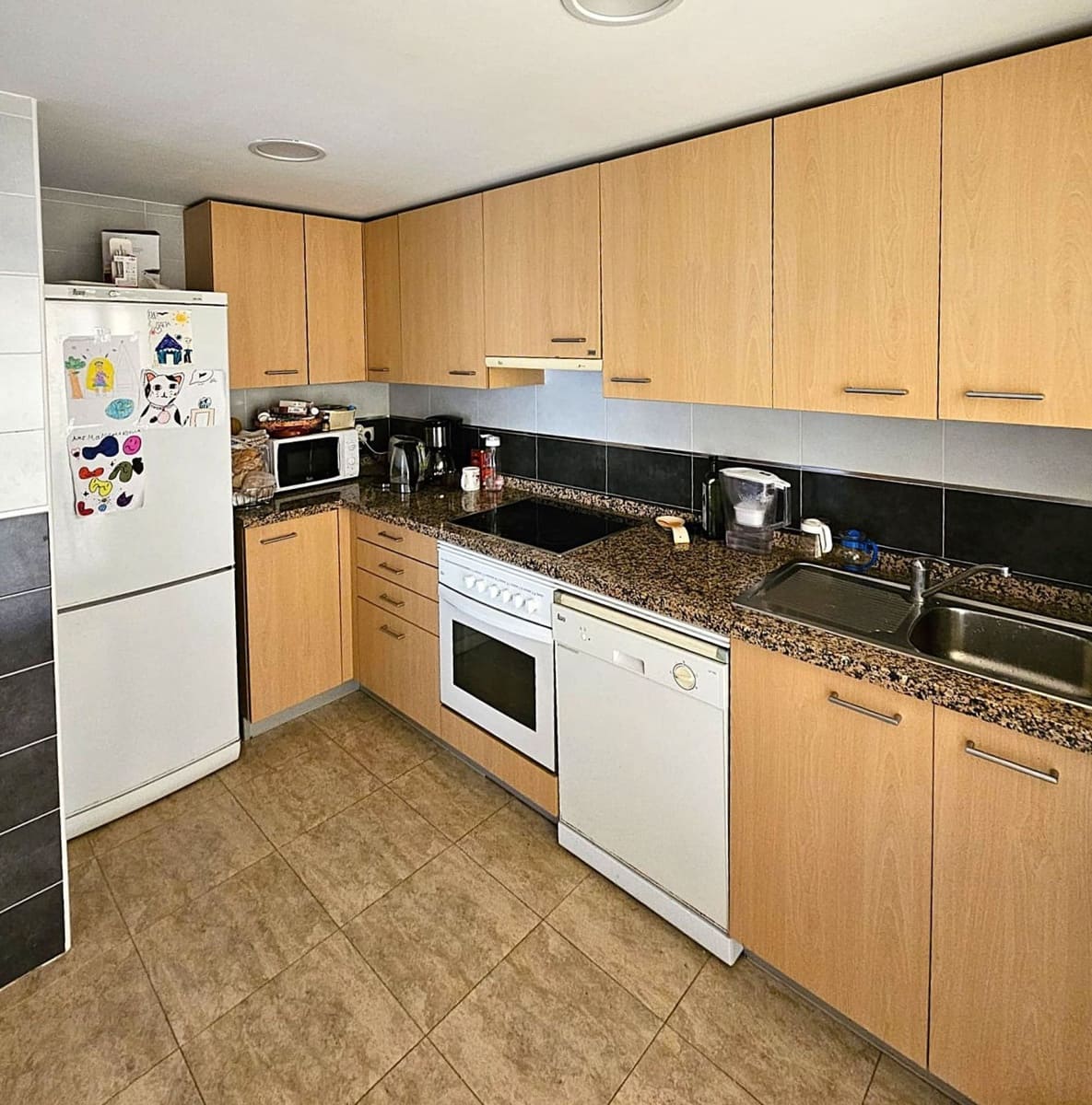 Apartamento de 2 habitaciones en Estepona en venta - 509.000 € (Ref: 9933889)