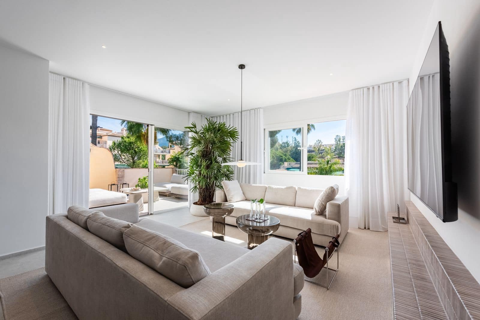 3 Zimmer Penthouse zu verkaufen in Nueva Andalucia - 1.349.000 € (Ref: 9933895)