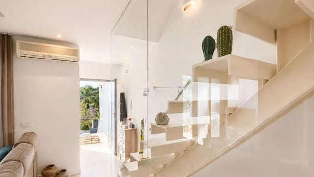 4 sypialnia Dom na sprzedaż w San Enrique de Guadiaro, San Roque - 765 000 € (Ref: 9937667)