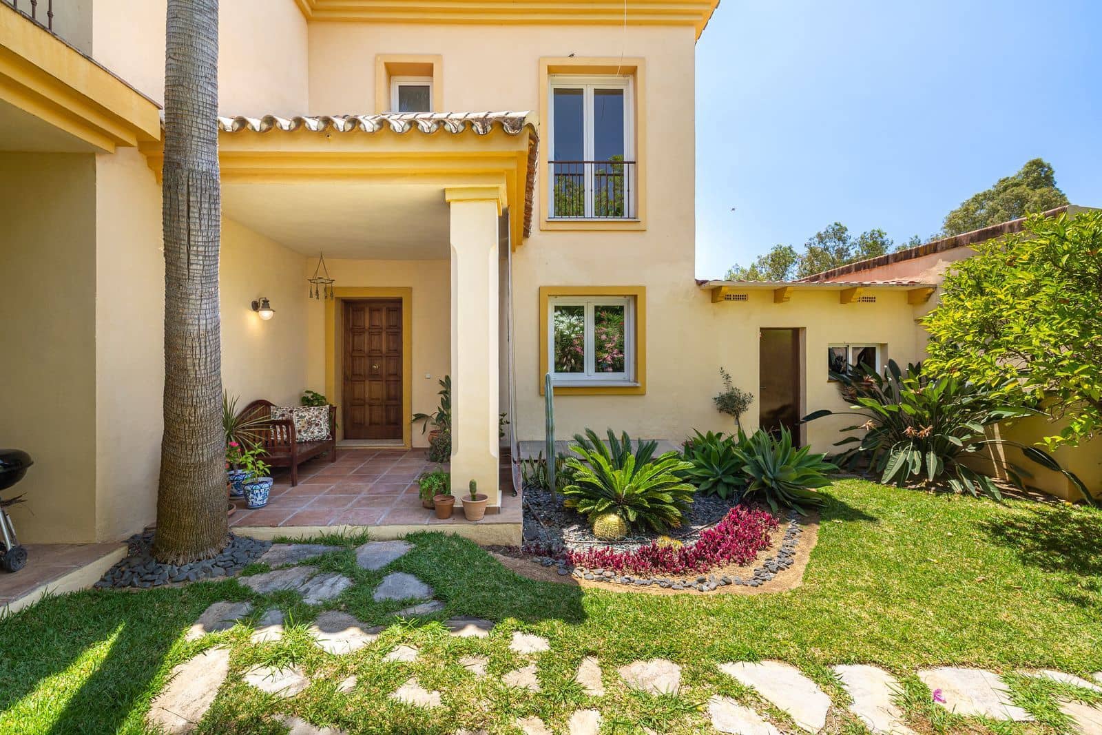 5 soverom Kjedet enebolig til salgs i Marbella - € 1 395 000 (Ref: 9937670)